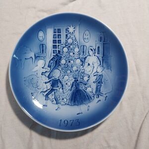 Desiree DENMARK Svend Jensen 1973 Christmas Decorative Blue Plate 7 1/4"